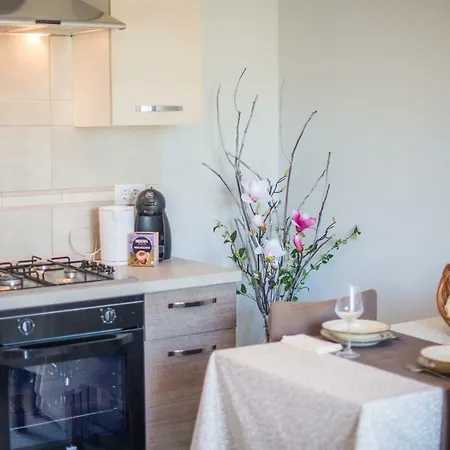 With Terrace In Filipana Lägenhet Marčana